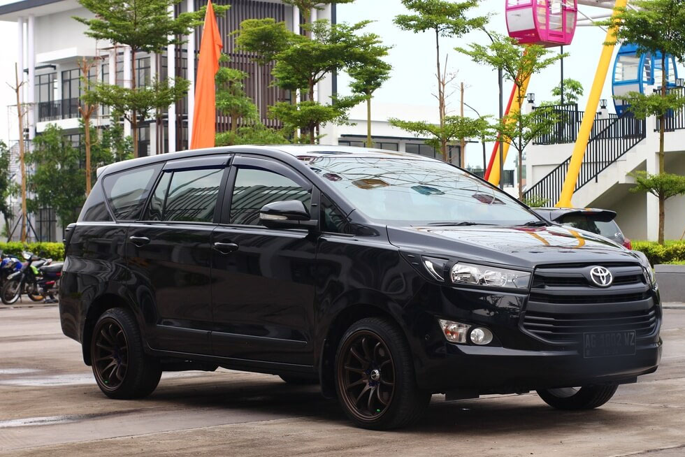 Kijang Innova Juara Mobil Terlaris di Indonesia November 2023